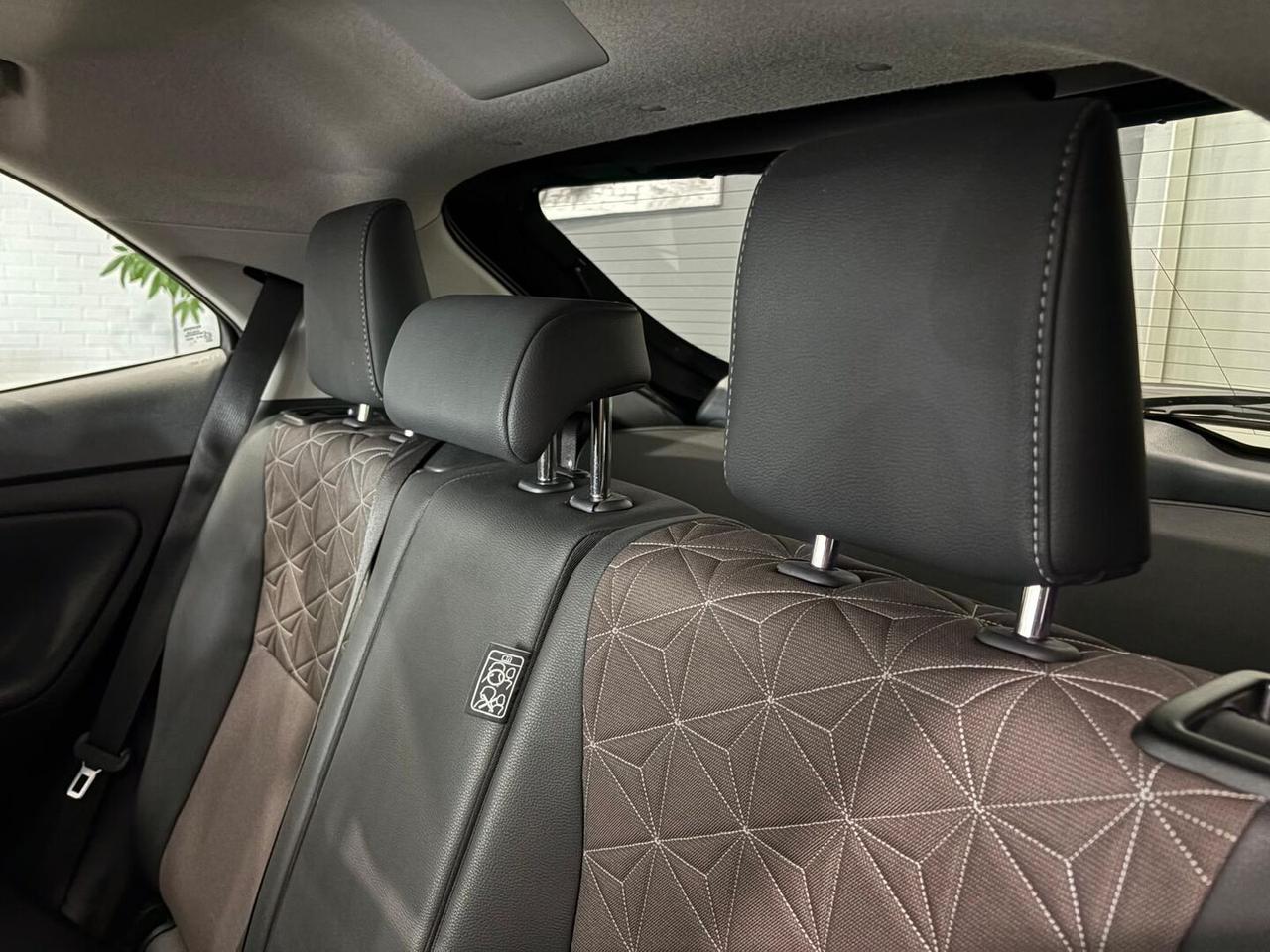 Toyota Yaris Cross 1.5h Lounge fwd 116cv e-cvt