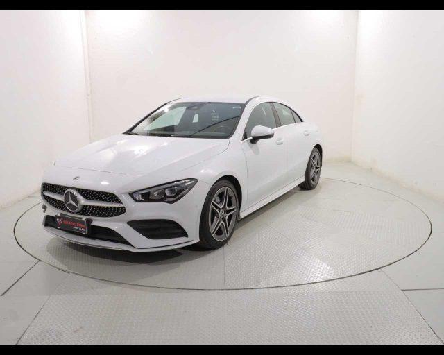 MERCEDES-BENZ CLA 180 d Automatic Premium