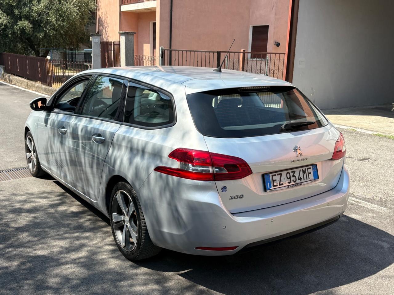 Peugeot 308 1.6 e-HDi 115 CV StopeStart SW GT Line