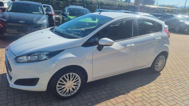 FORD Fiesta 1.5 TDCi 75CV 5 porte Titanium