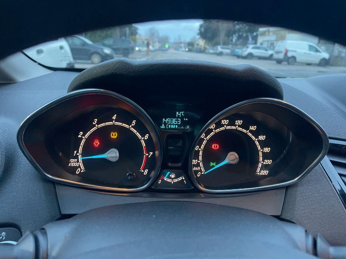 FORD - Fiesta - 1.4 5p. Bz. GPL Black & White Edition