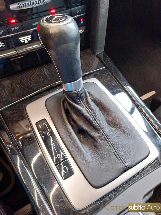 MERCEDES-BENZ E 220 CDI BlueEFFICIENCY Avantgarde