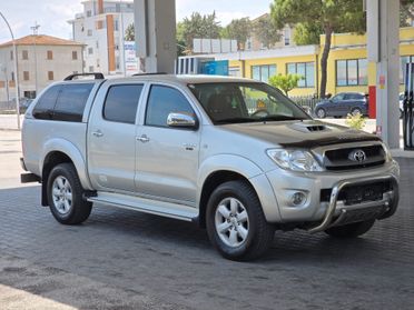 Toyota Hilux 3.0 D-4D 4WD 4p. Doub. Cab SR+