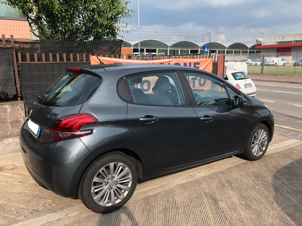 Peugeot 208 PureTech 82 5 porte active