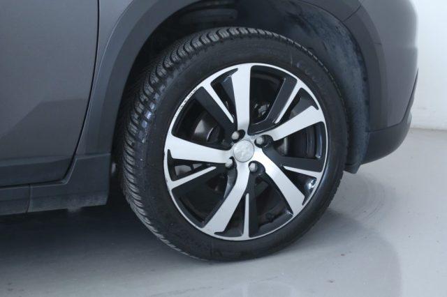 PEUGEOT 2008 BlueHDi 100 Allure Retrocamera
