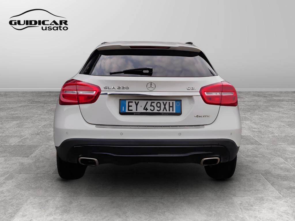 Mercedes-Benz GLA-X156 2014 - GLA 220 d (cdi) Sport 4matic 170cv auto