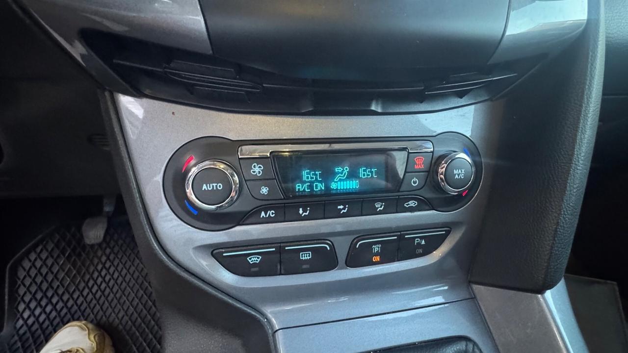 Ford Focus 1.6TDCi 115CV Titanium Navi Pelle Xeno
