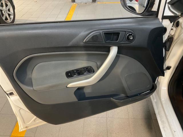 FORD Fiesta 1.4 TDCi 70CV 5 porte Titanium