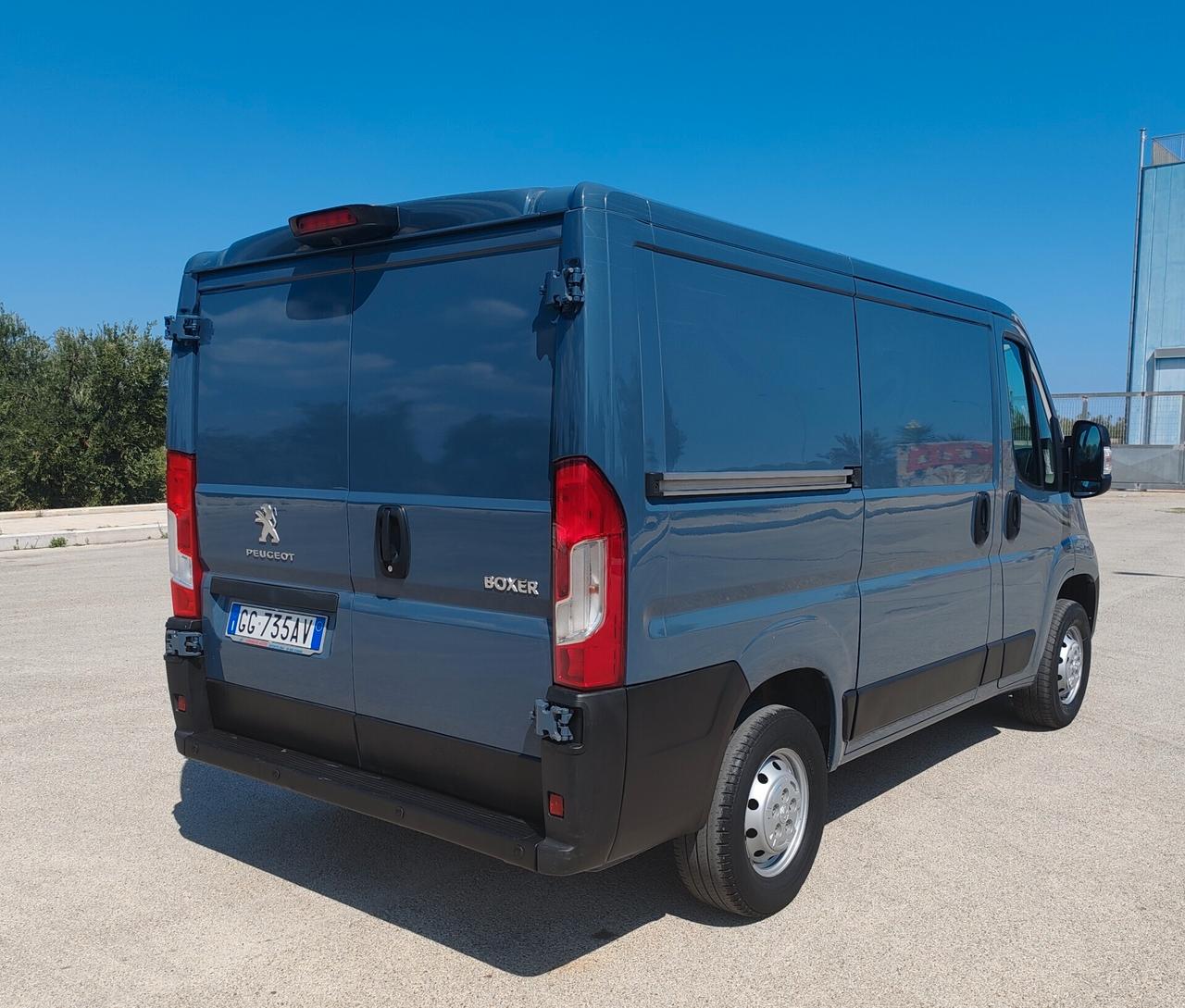 Peugeot Boxer 330 2.2 BlueHDi 120 S&S PC-TN Furgone PARI AL NUOVO