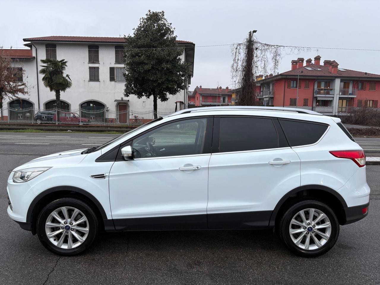 Ford Kuga 2.0 TDCI 150 CV S&S 4WD Powershift Titanium