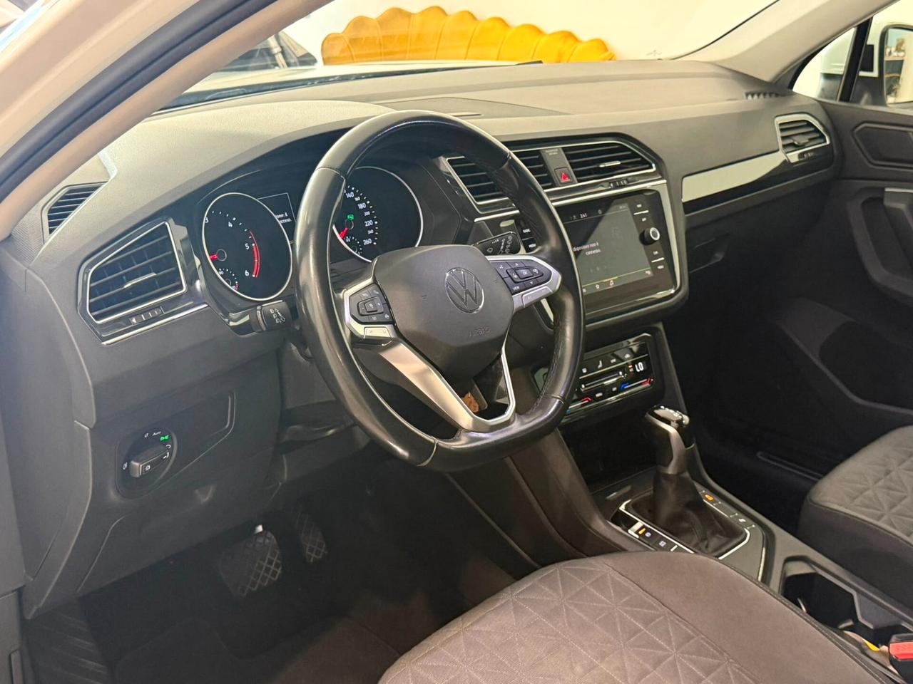 Volkswagen Tiguan 2.0 TDI 150CV SCR DSG R-Line AUTOMATICA