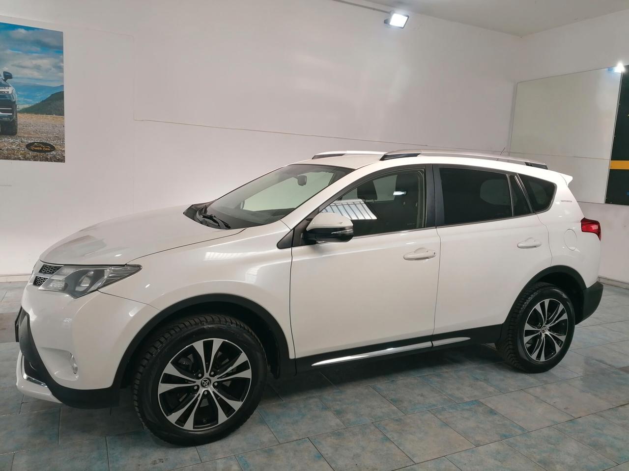Toyota RAV 4 RAV4 2.0 D-4D 4WD Lounge White Ed.