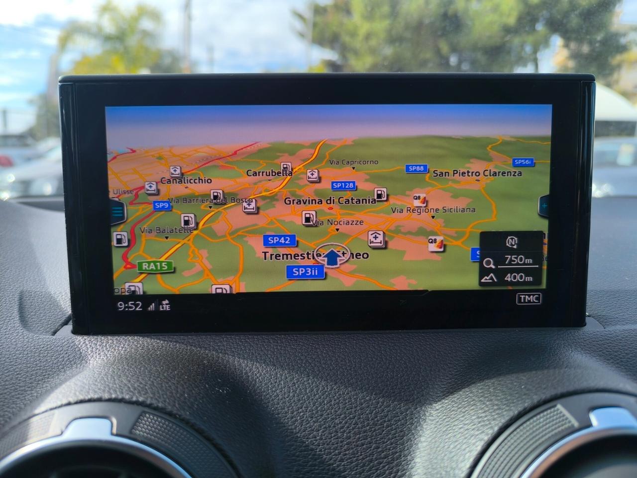 Audi Q2 30 TDI S tronic Identity Black