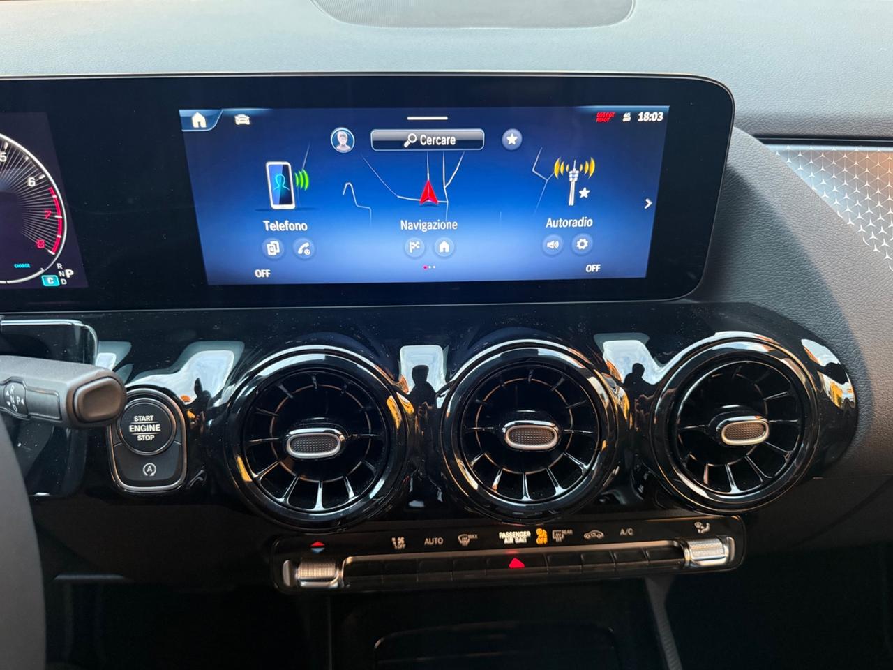 Mercedes-benz GLA 180 Mhev Aut. PARI AL NUOVO!