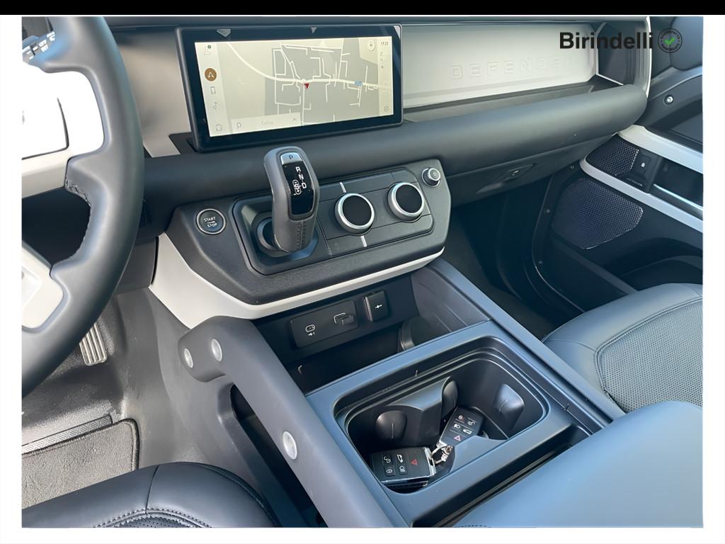 LAND ROVER Defender (2019) - Defender 90 3.0D I6 200 CV AWD Auto SE