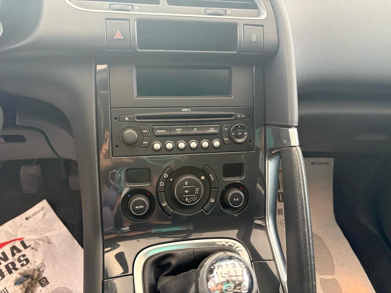 Peugeot 3008 1.6 HDi 110CV Outdoor