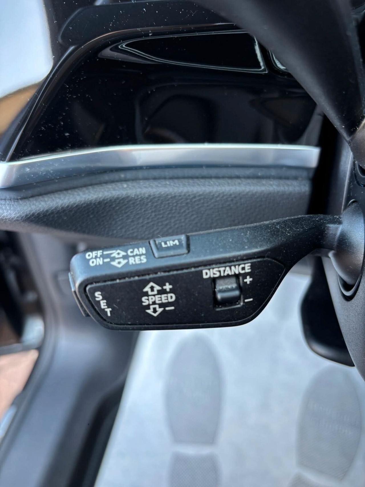 Audi Q3 35 TDI S tronic line edition//