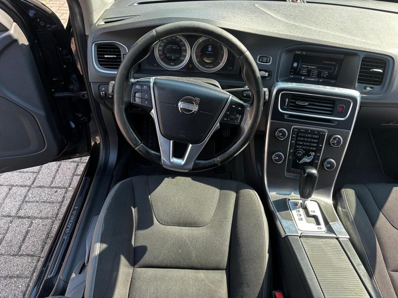 Volvo V60 D3 Geartronic Summum ..CELL 320 147 1147 WUATSAPP
