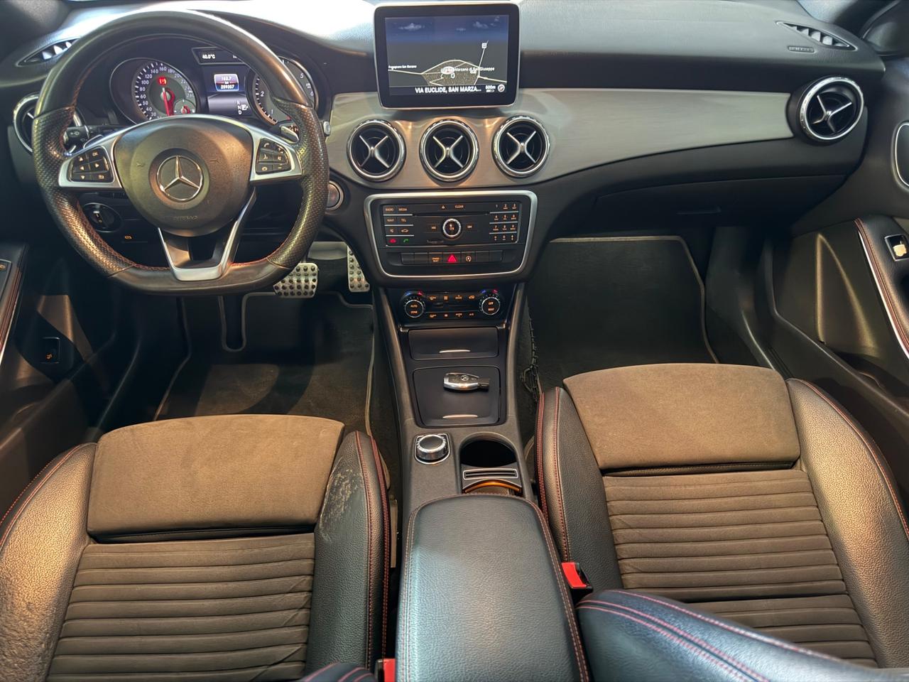 Mercedes-benz GLA 200 d AMG Premium auto