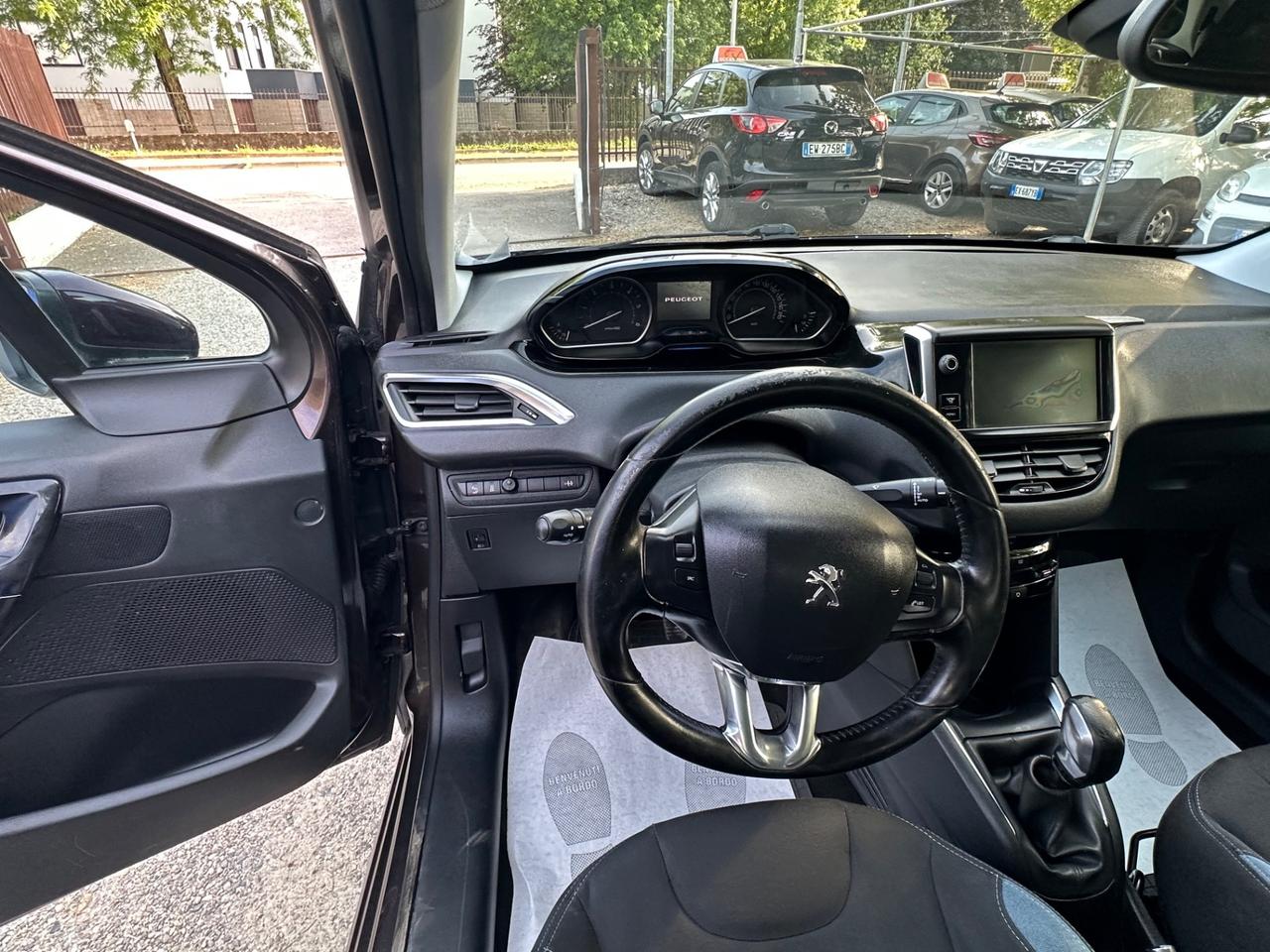 Peugeot 208 1.4 HDi 68 CV 5 porte Allure