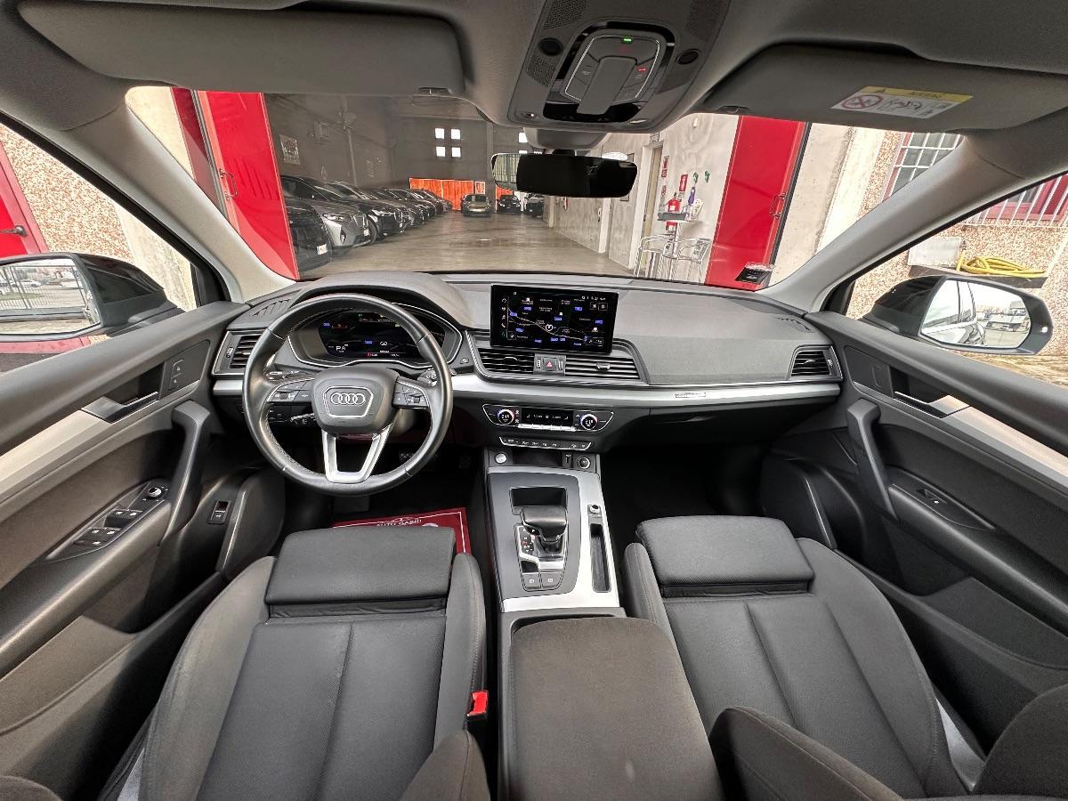 AUDI - Q5 - 40 TDI quattro S tronic Business