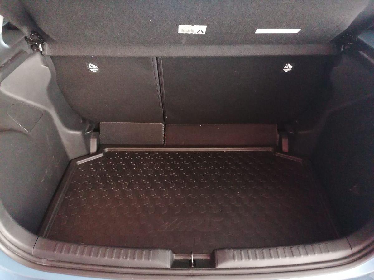 TOYOTA - Yaris - 1.0 5p. Trend "Platinum Edition"