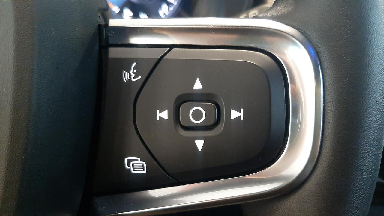 Volvo XC40 T5 Recharge Plug-in Hybrid automatico Core