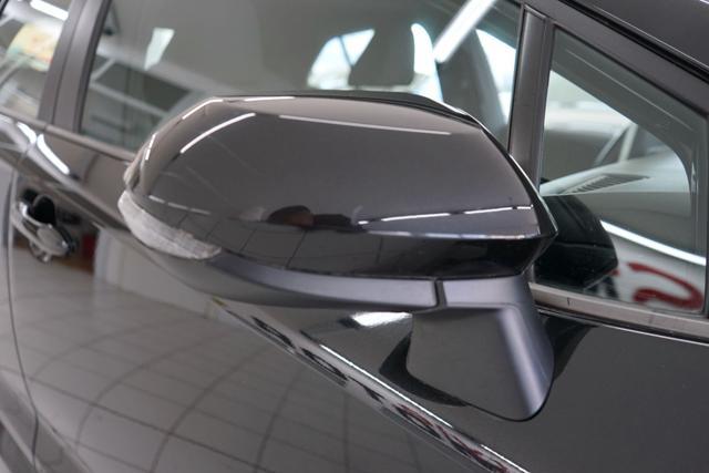 TOYOTA Corolla 1.8 Hybrid Business
