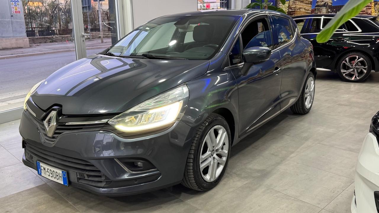 Renault Clio dCi 8V 90 CV 5 porte Moschino Intens