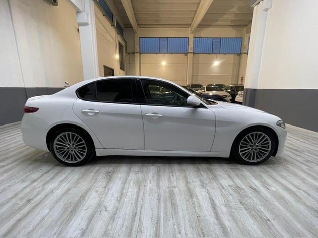 Alfa Romeo Giulia 2.2 Turbodiesel 150 CV AT8 Super