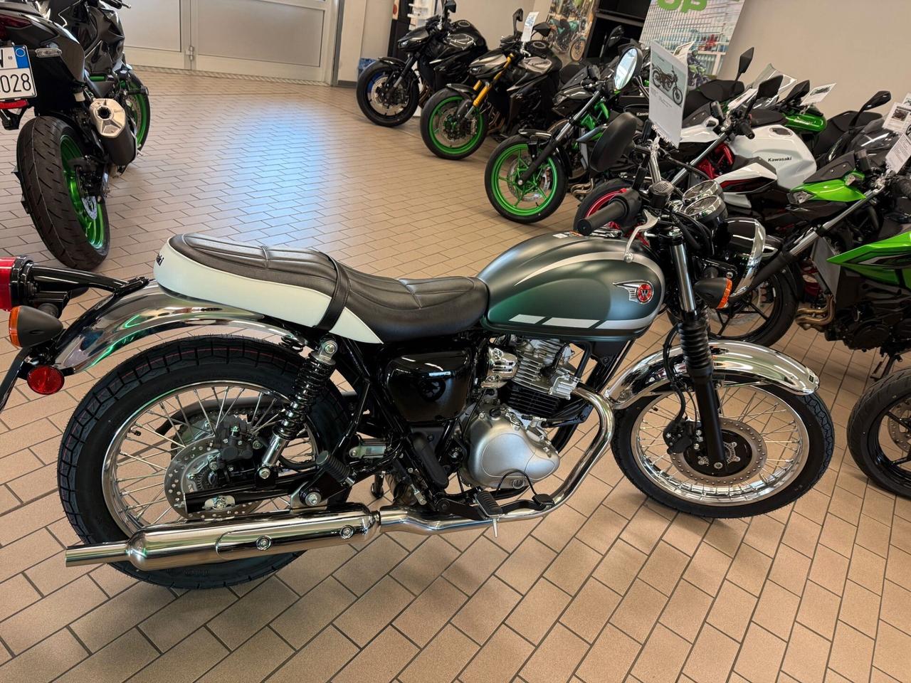 Kawasaki W 230 My 2026