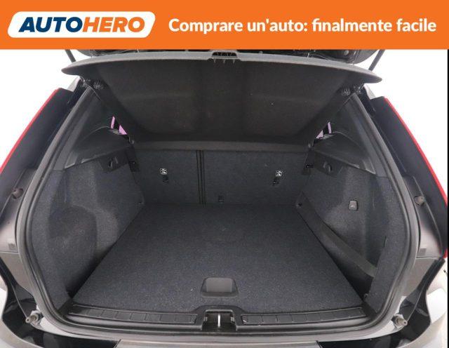 VOLVO XC40 T3 Momentum