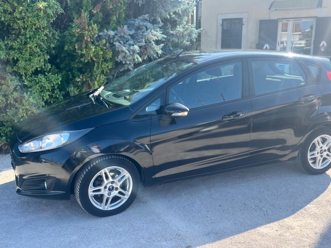 Ford Fiesta 1.5 TDCi 75CV 5 porte Titanium