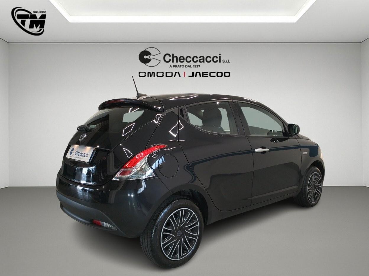 Lancia Ypsilon 1.0 firefly hybrid Silver Plus s