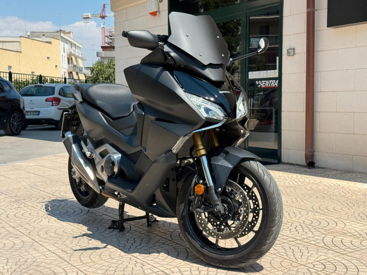 HONDA FORZA 750