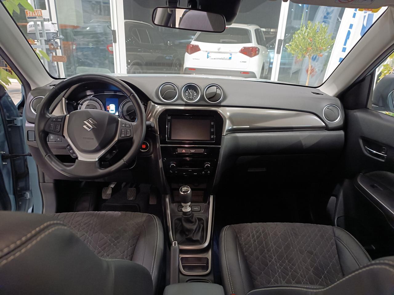 Suzuki Vitara 1.4 Hybrid Top