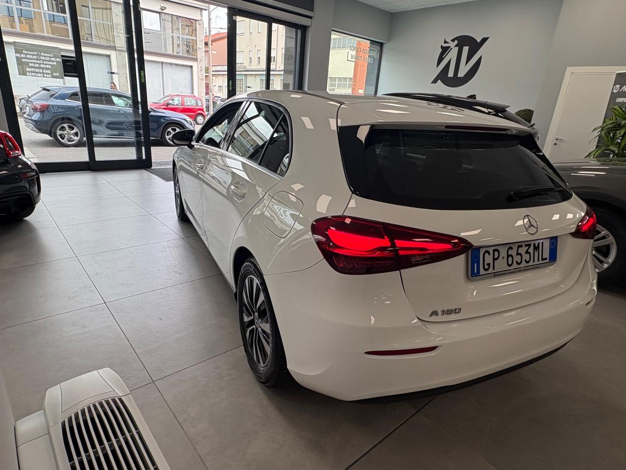 Mercedes A 180 1.4 benzina 136cv 2023 km 91000