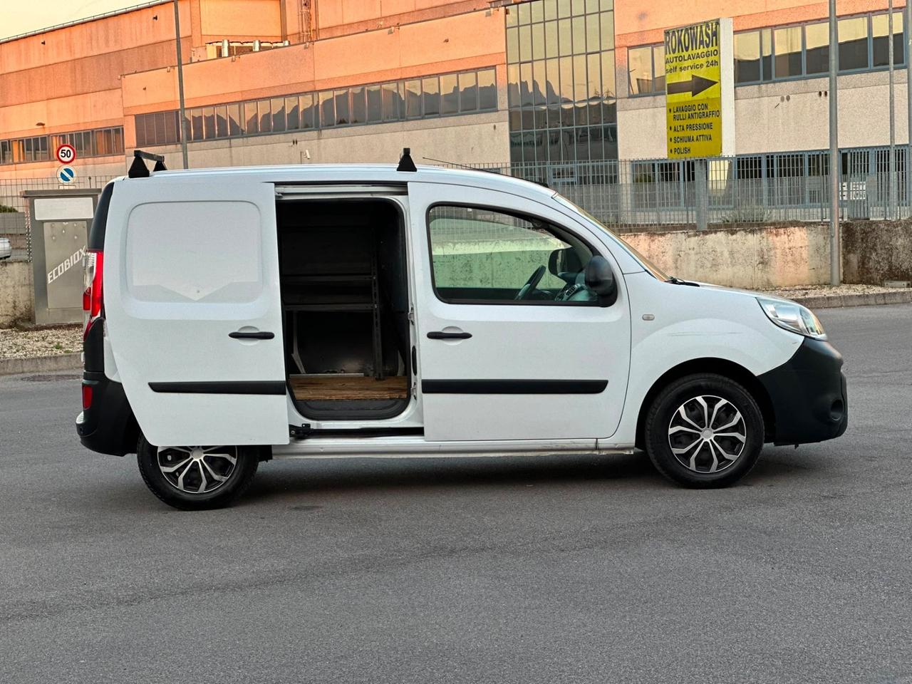 Renault kango tre posti euro 6