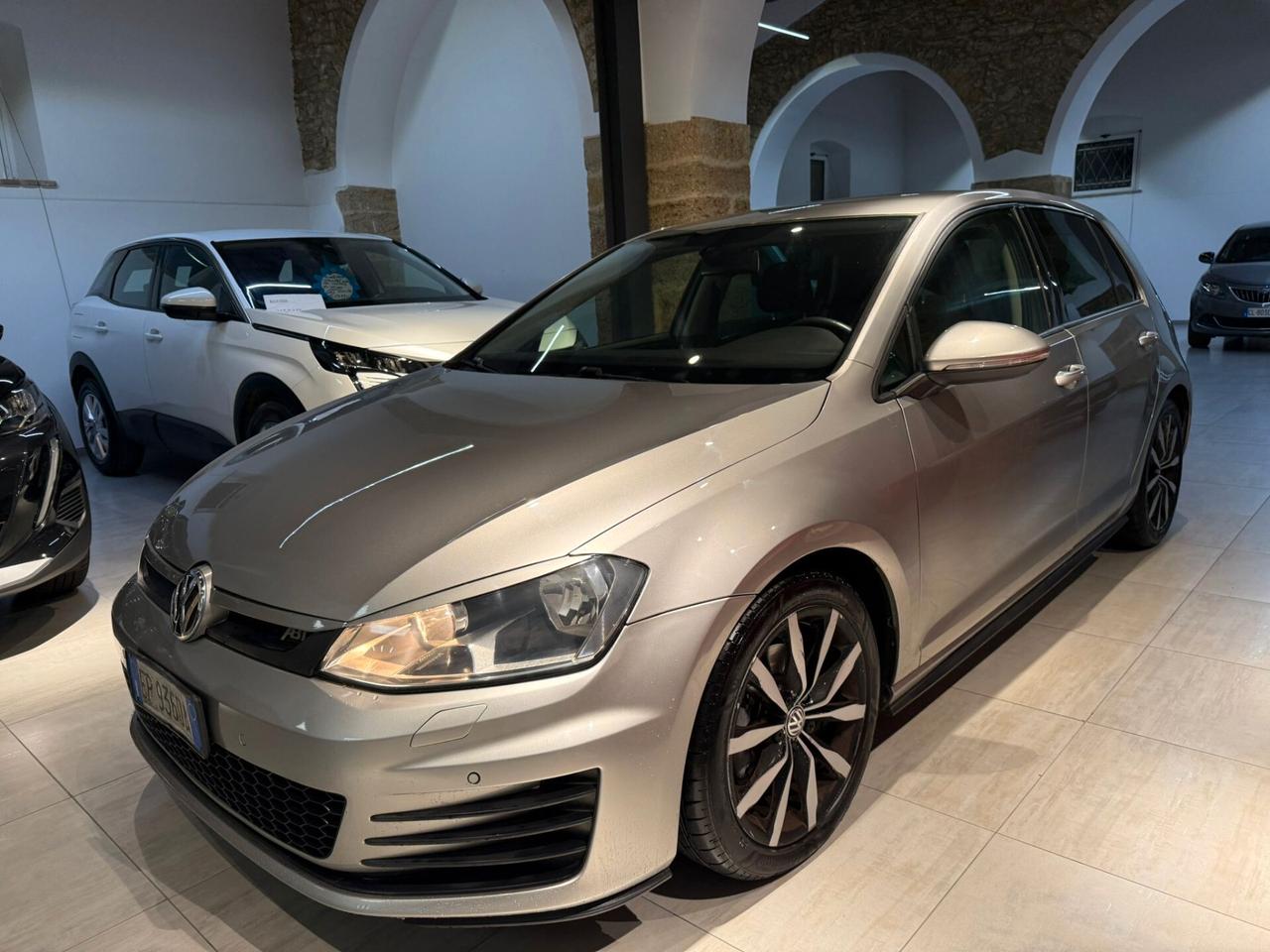 Volkswagen Golf 2.0 TDI 5p. Highline BlueMotion Technology