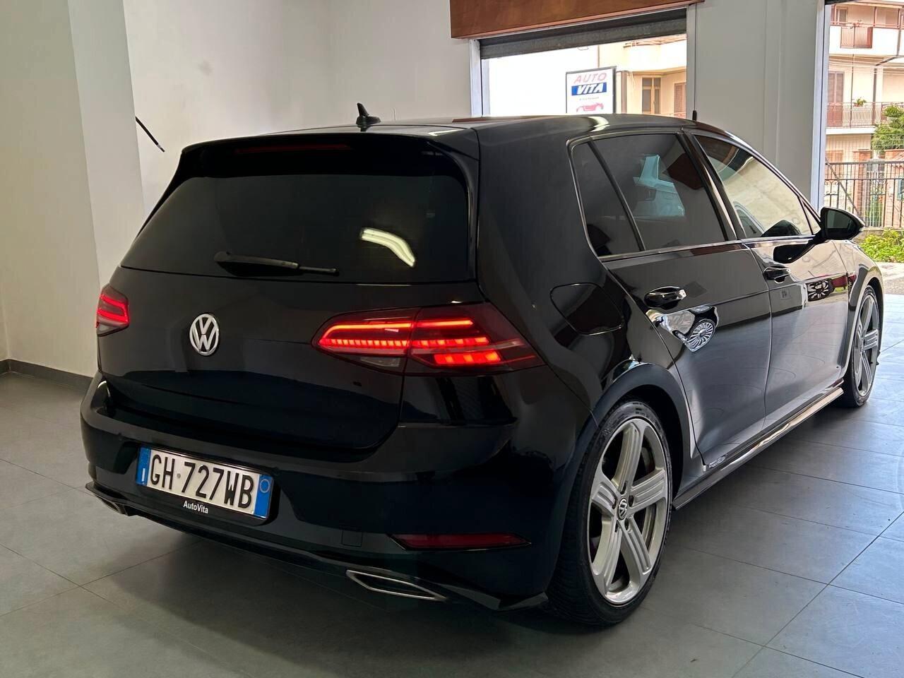 Volkswagen Golf 2.0 TDI DSG 5p. Sport R-LINE