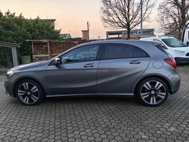 MERCEDES-BENZ A 180 d Premium