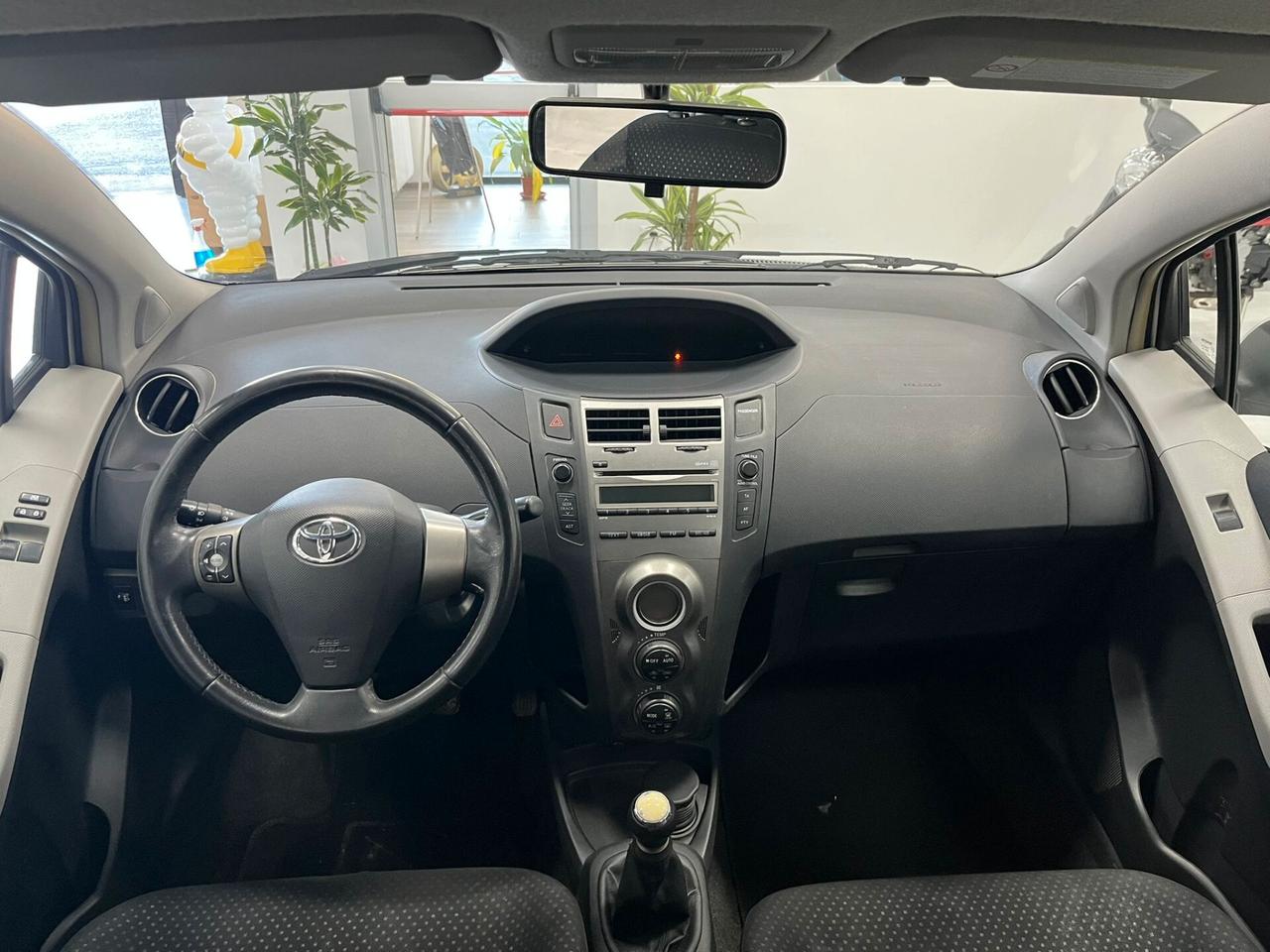 Toyota Yaris 5p 1.0