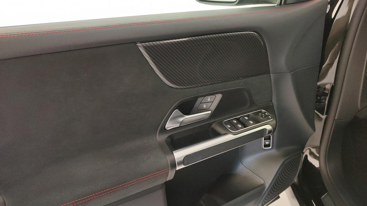 Mercedes-Benz GLB 220 d Premium 4matic auto