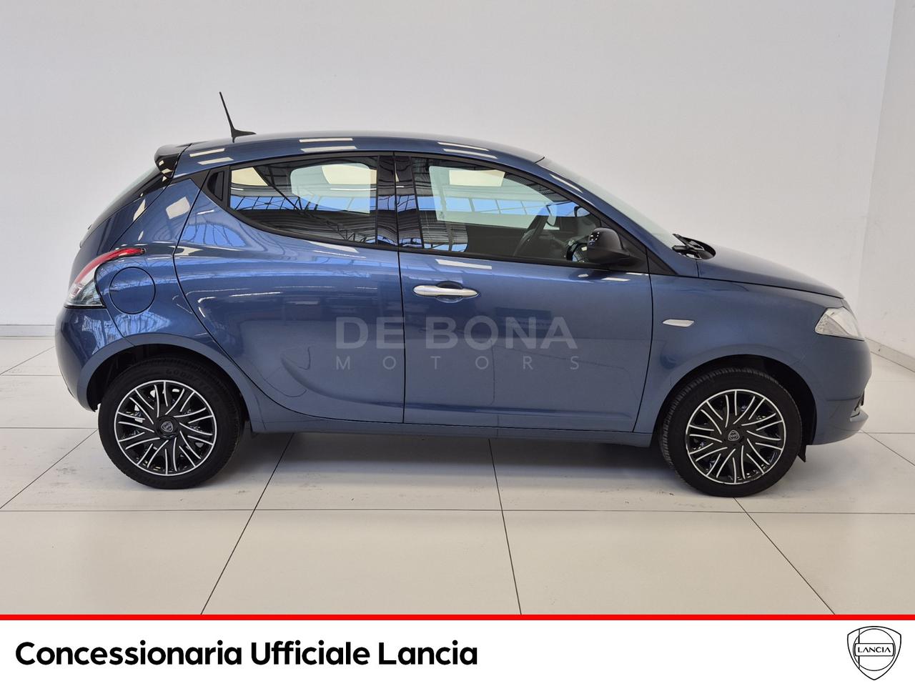 Lancia Ypsilon 1.0 firefly hybrid silver s&s 70cv 5p.ti