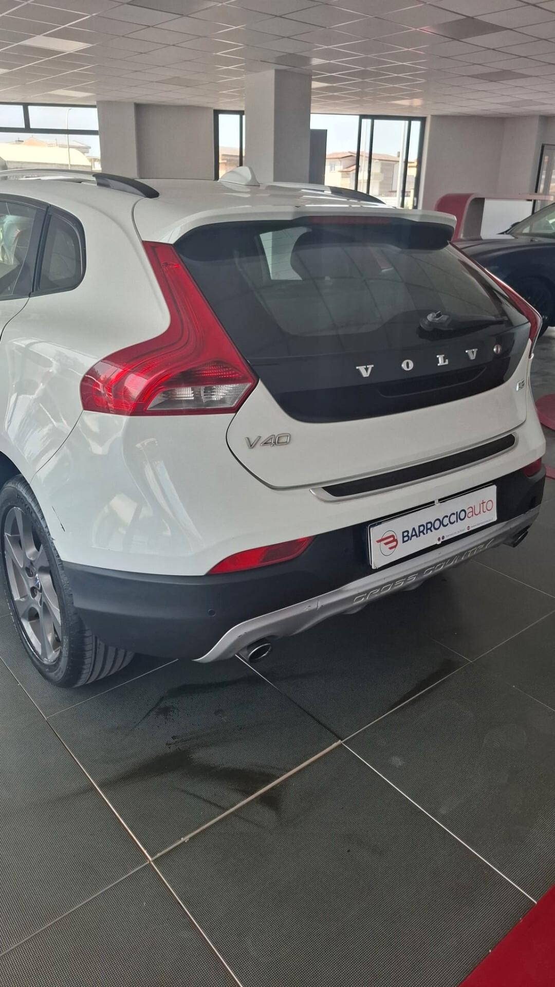 Volvo V40 Cross Country D4 Momentum