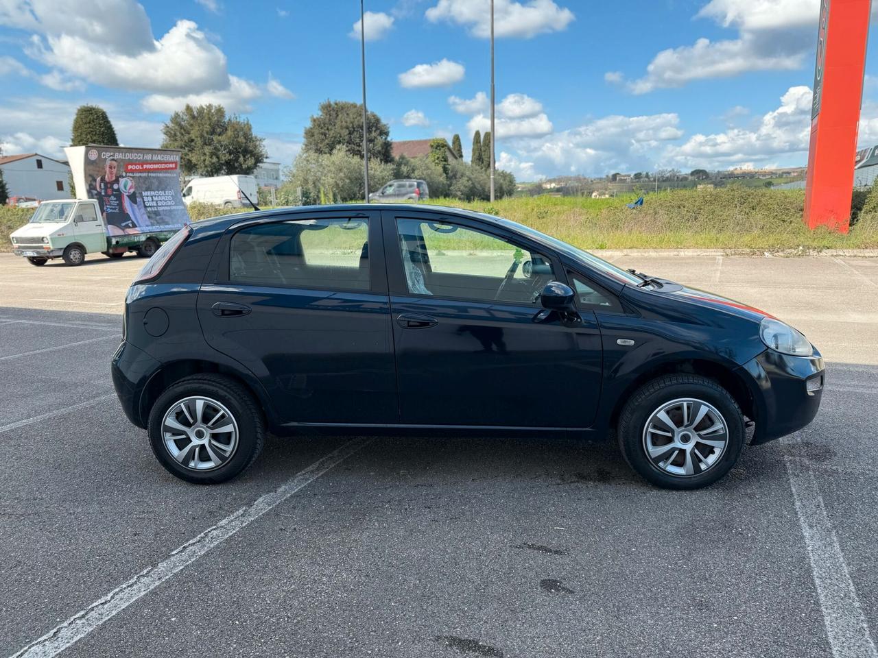 FIAT PUNTO LOUNGE 1.4 NATURAL POWER 2014 12 MESI DI GARANZIA