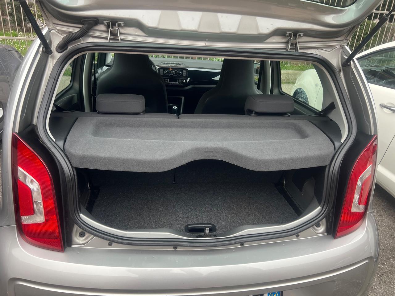 Volkswagen up! 1.0 5p. move