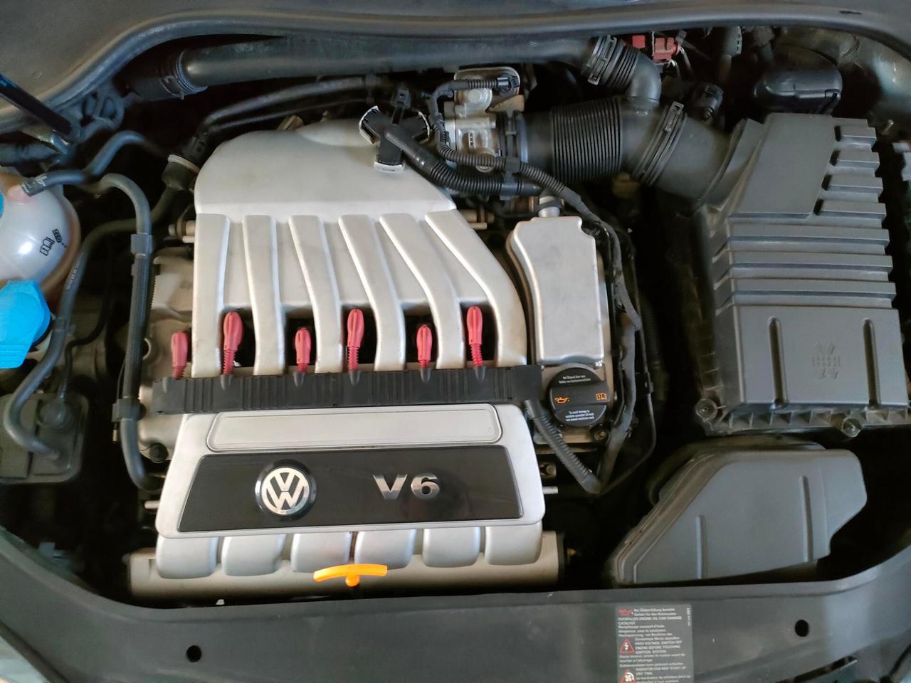 Volkswagen Golf 3.2 VR6 4mot. 5p. DSG R32
