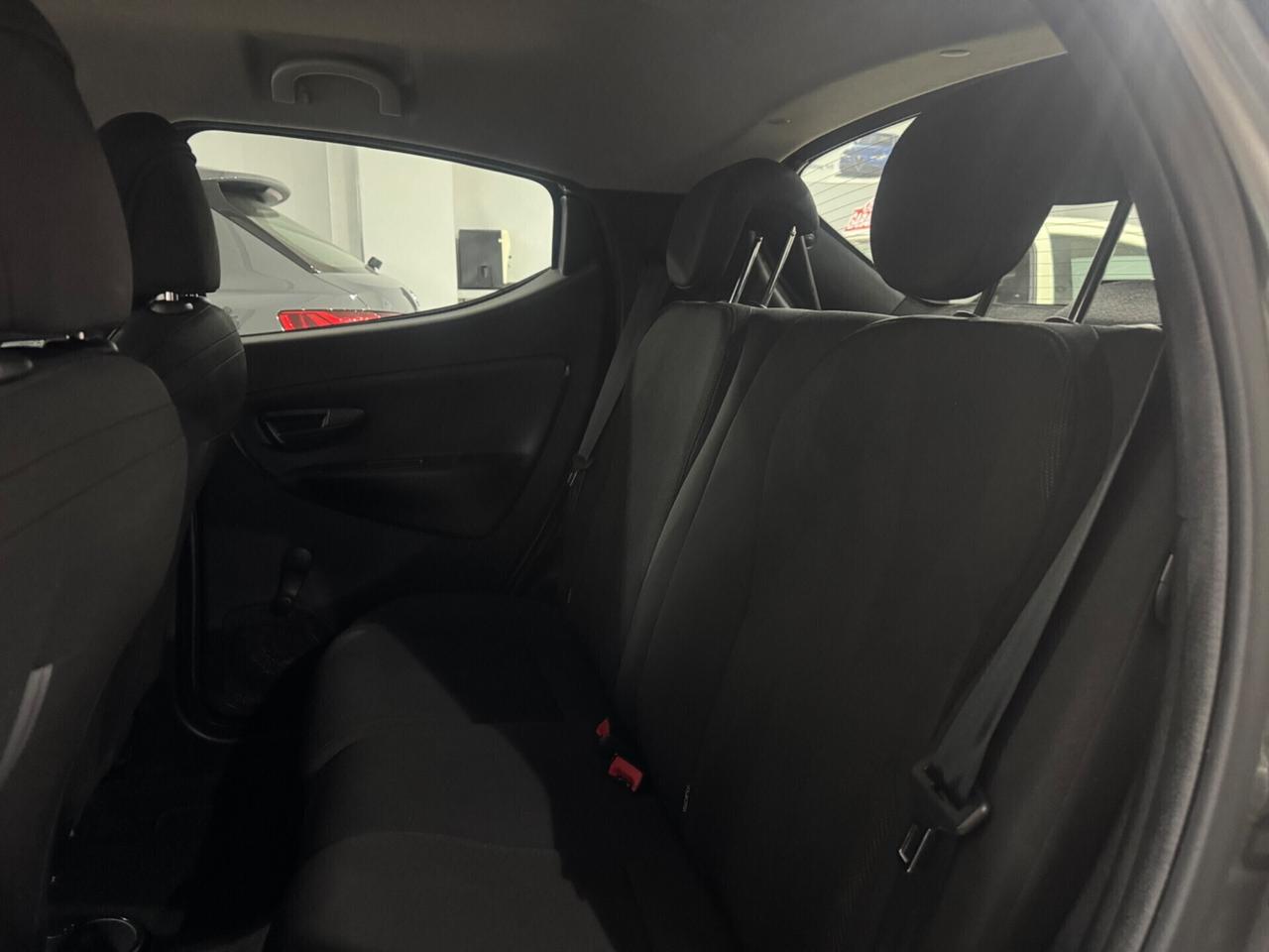 Lancia Ypsilon 1.3 MJT 95 CV 5p Gold