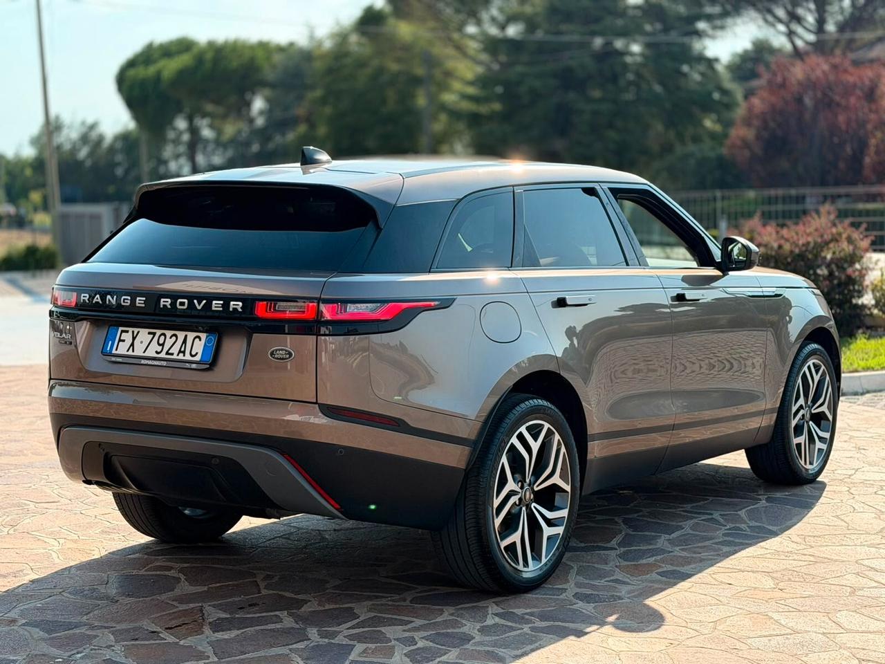 Land Rover Range Velar 2.0d i4 180 CV auto